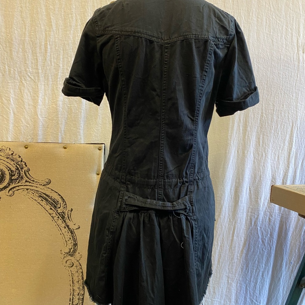 Chic Black Button-Up Dress - Picture 4 of 10